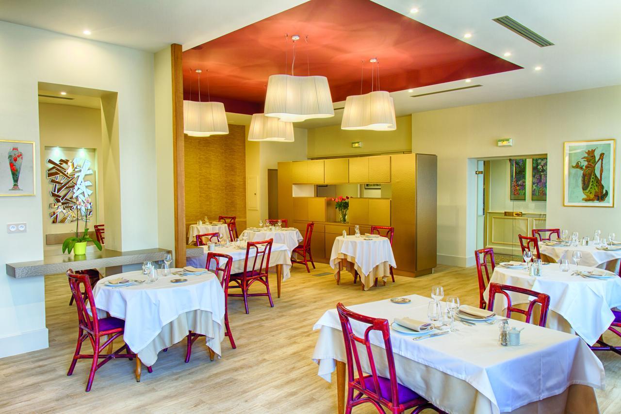 Hotel Restaurant Le Parc Moulins  Kültér fotó